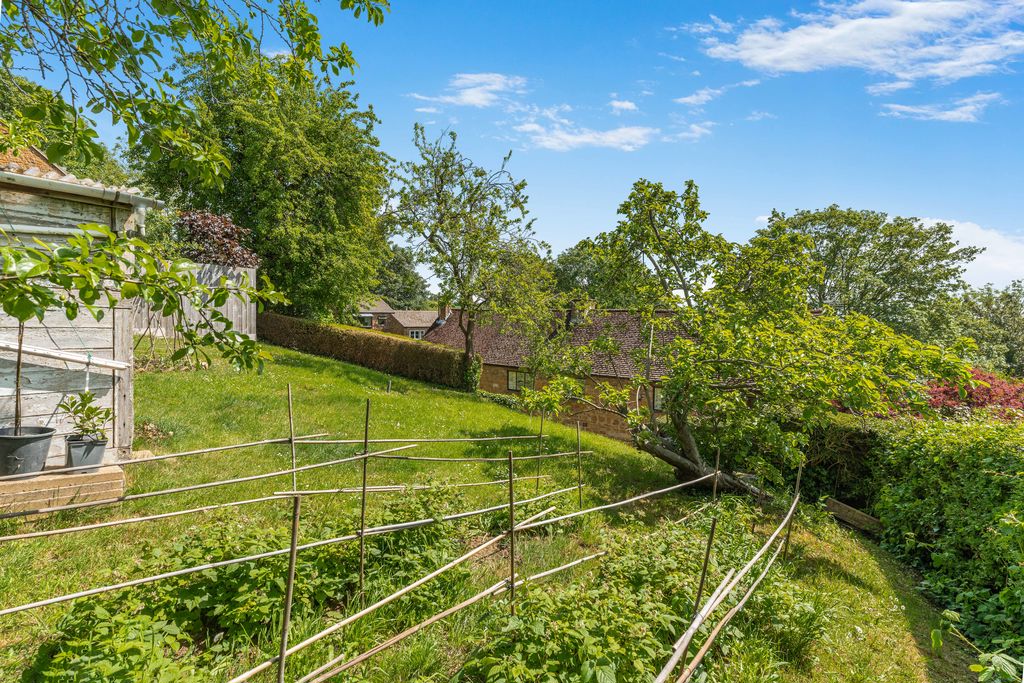 Whiteway Mollington